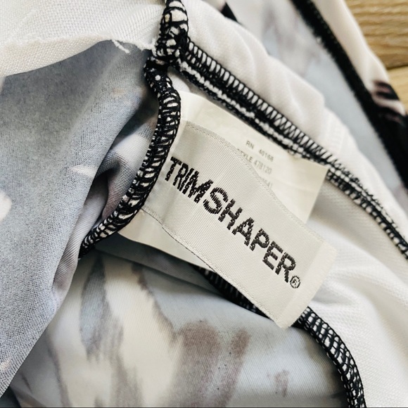 Trimshaper Abstract Black & White Plunge V Neck Tankini Swim Top 12 - Picture 5 of 7